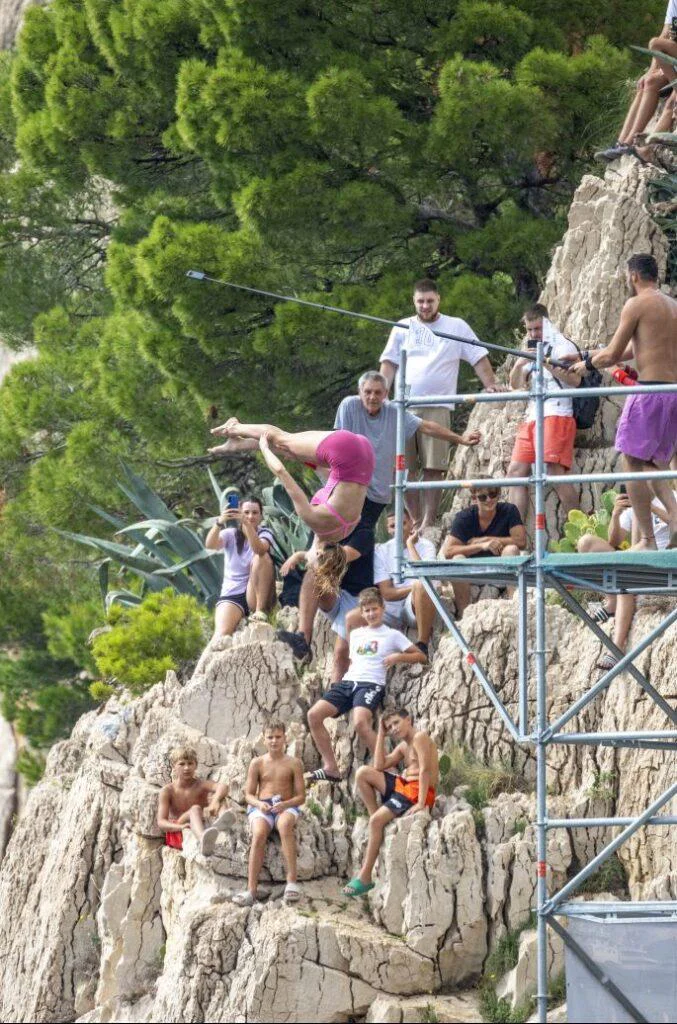cliff jumping makarska